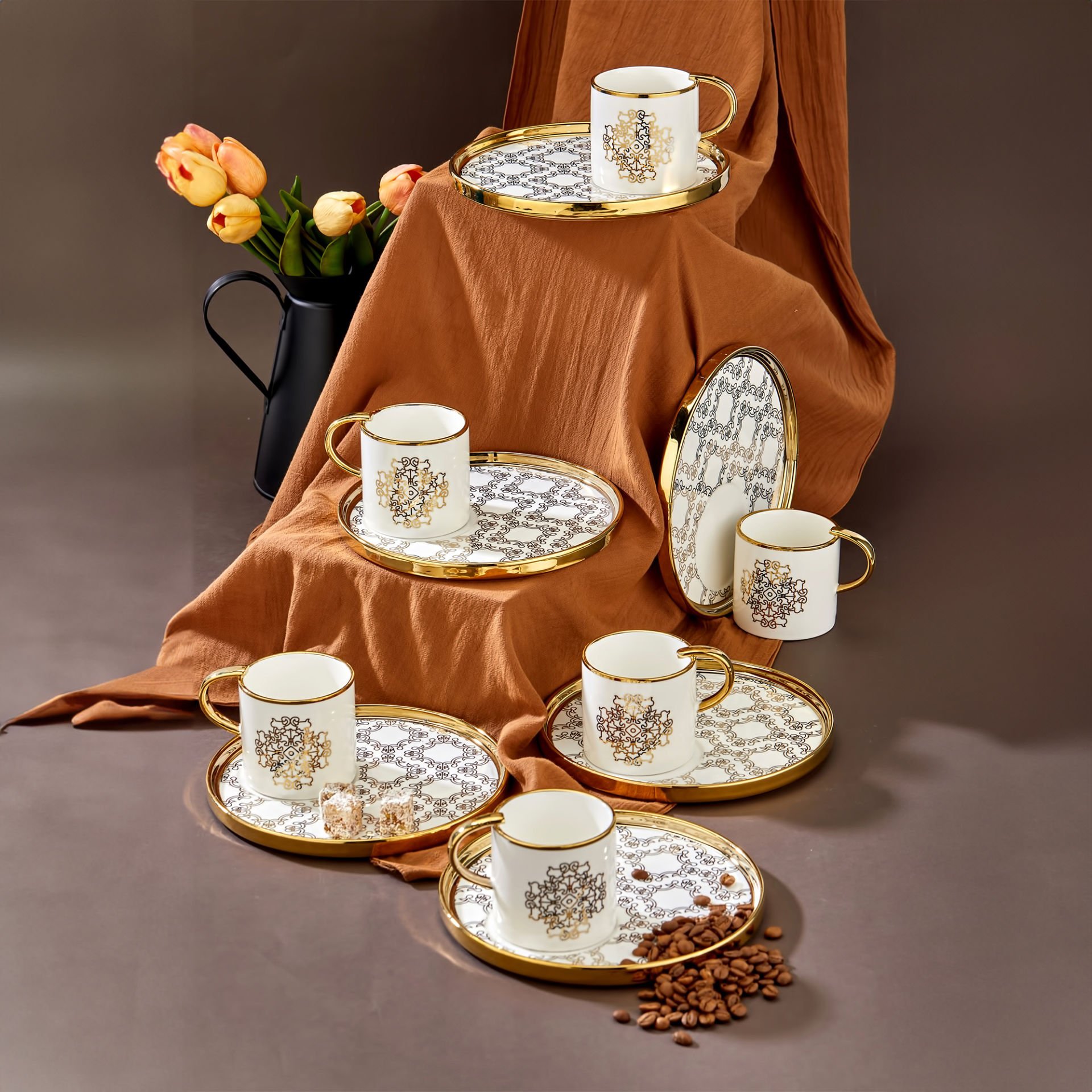 Carmen 6 Kişilik Porselen Gold Detaylı Otantik Desenli Kahve Fincan Takımı