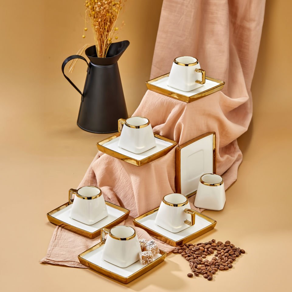 Carmen 6 Kişilik Porselen Gold Detaylı Çay Fincan Takımı