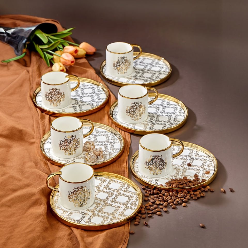 Carmen 6 Kişilik Porselen Gold Detaylı Otantik Desenli Çay Fincan Takımı