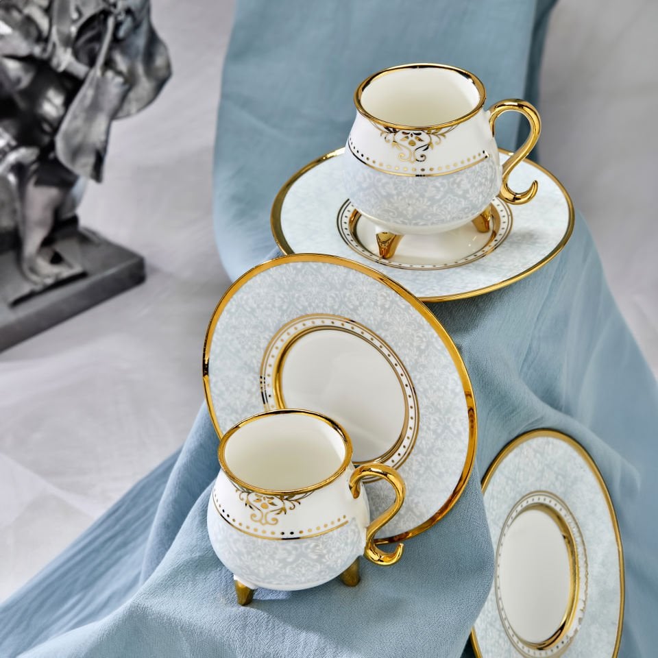 Carmen 6 Kişilik Porselen Gold Detaylı 3 Ayaklı Çay Fincan Takımı