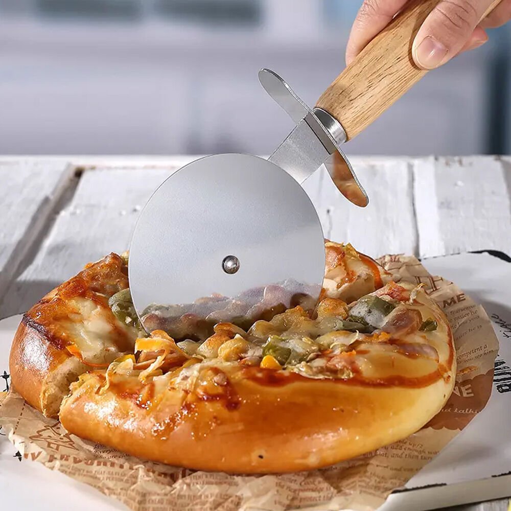 Ahşap Saplı Paslanmaz Çelik Pizza Kesici Bıçağı - Hamur Kesme Aleti