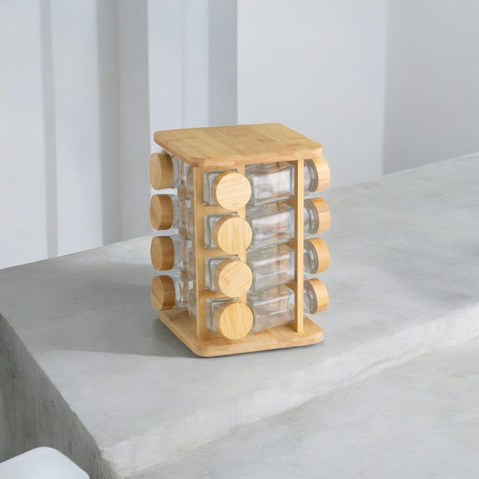 16'lı Bambu Kapaklı ve Döner Standlı Kare Borosilikat Cam Baharatlık Seti