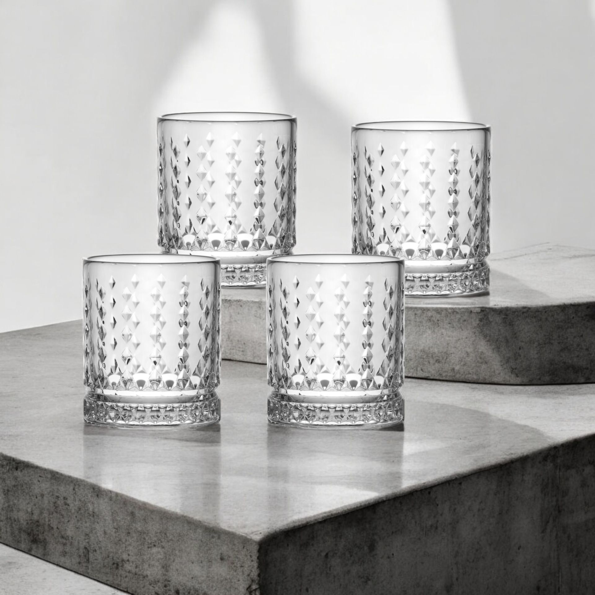 Bianca 4'lü Kristal Desenli Cam Meşrubat Bardağı Seti 378 ml- Şık ve Kullanışlı