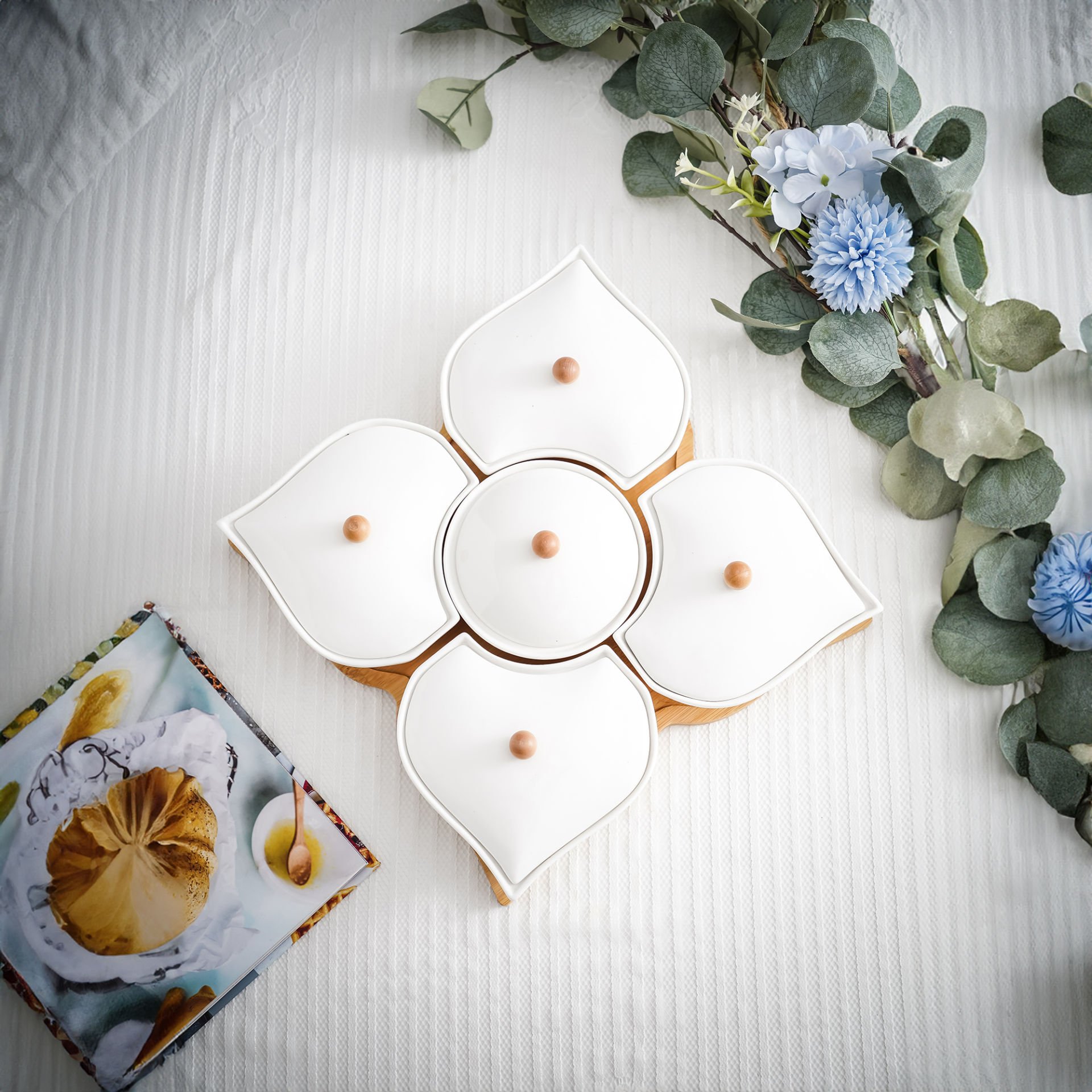 Bambu Standlı 5'li Porselen Kapaklı Porselen Lüx Kahvaltılık