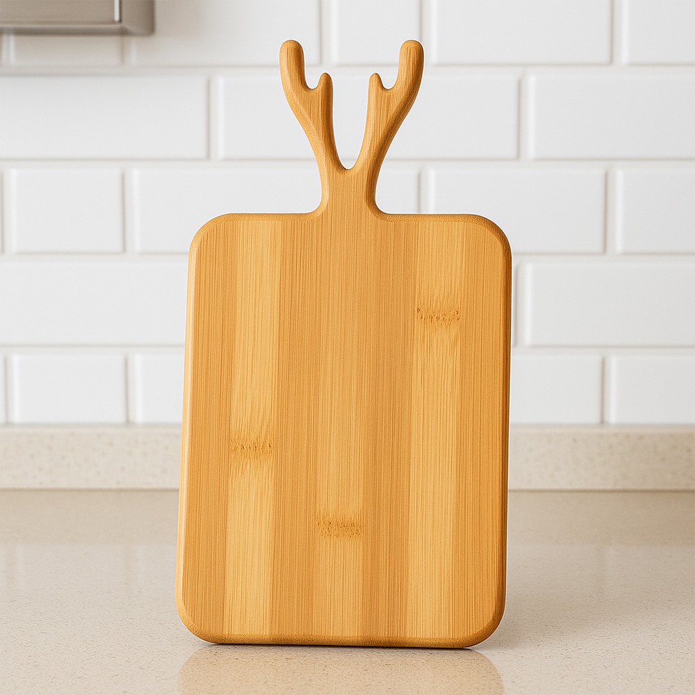 Geyik Kulplu Bambu Dikdörtgen Kesim Tahtası – Doğal ve Dekoratif Mutfak Sunum Tahtası