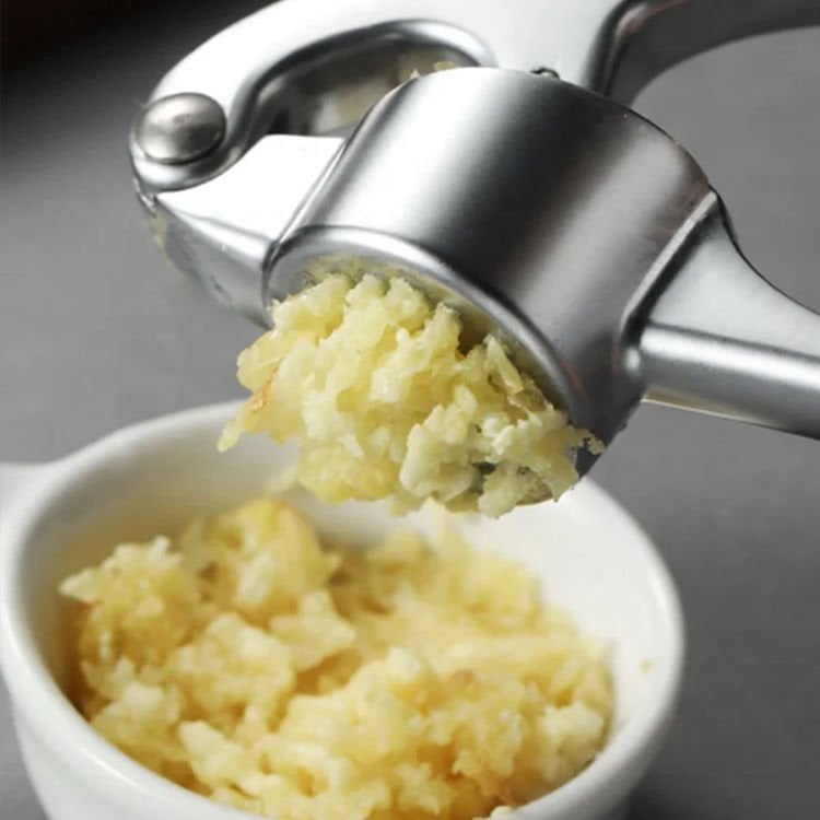 Gümüş Ergonomik Sarımsak Ezici – Pratik Paslanmaz Çelik Gövdeli Mutfak Aleti