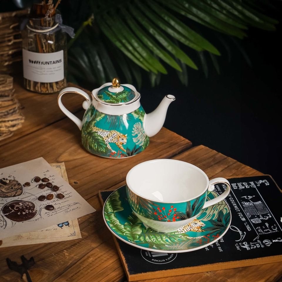 Forrest 4 Parça Orman Desenli Çay ve Kahve Fincanı + Porselen Demlik Seti