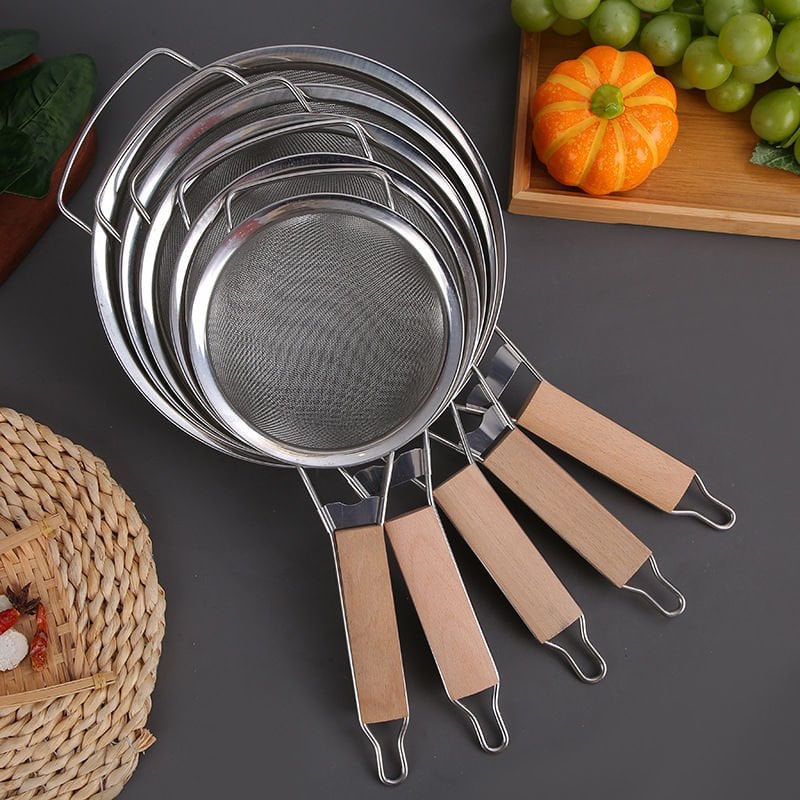 Ahşap Saplı Paslanmaz Çelik Un Makarna Sebze Süzgeci Eleği 25 cm