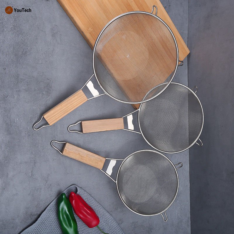 Ahşap Saplı Paslanmaz Çelik Un Makarna Sebze Süzgeci – Yuvarlak Tel Elek 18 cm